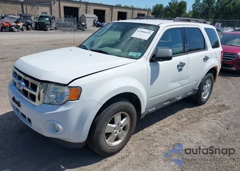 2012 Ford Escape Xlt z USA, uszkodzony, nr VIN 1FMCU9D72CKB92510